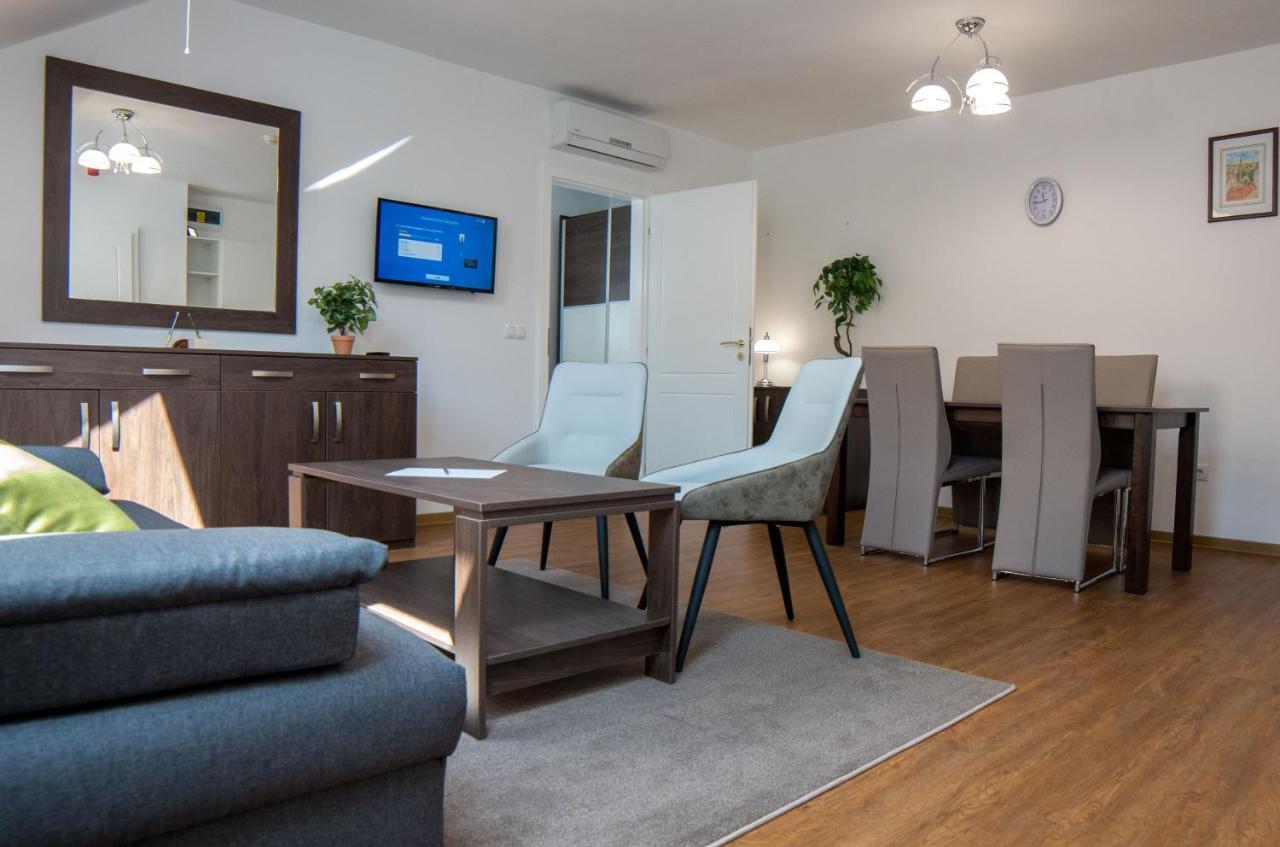 Mecset Apartman Eger Eksteriør billede