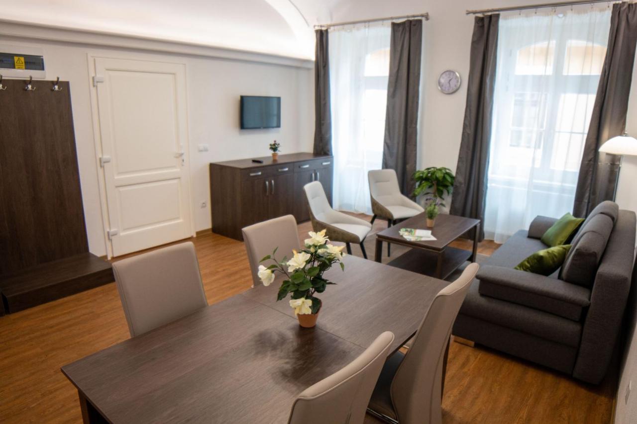 Mecset Apartman Eger Eksteriør billede