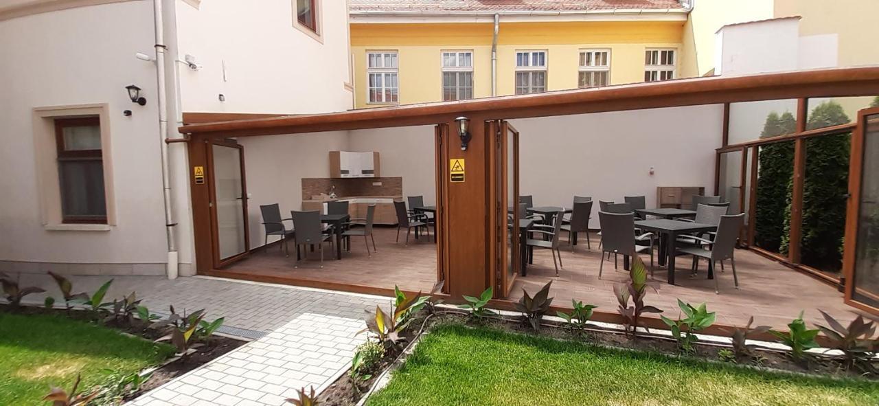 Mecset Apartman Eger Eksteriør billede