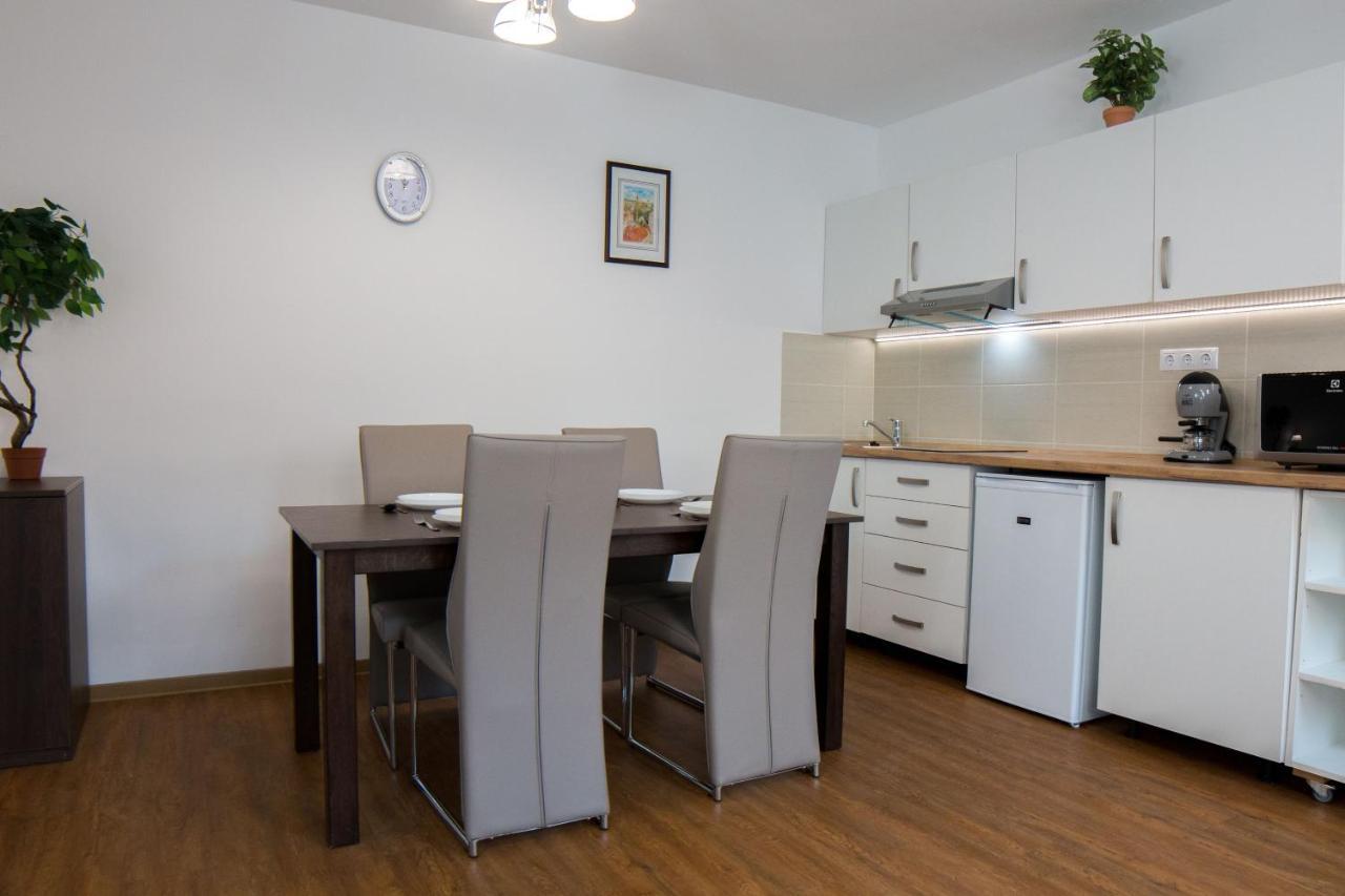Mecset Apartman Eger Eksteriør billede