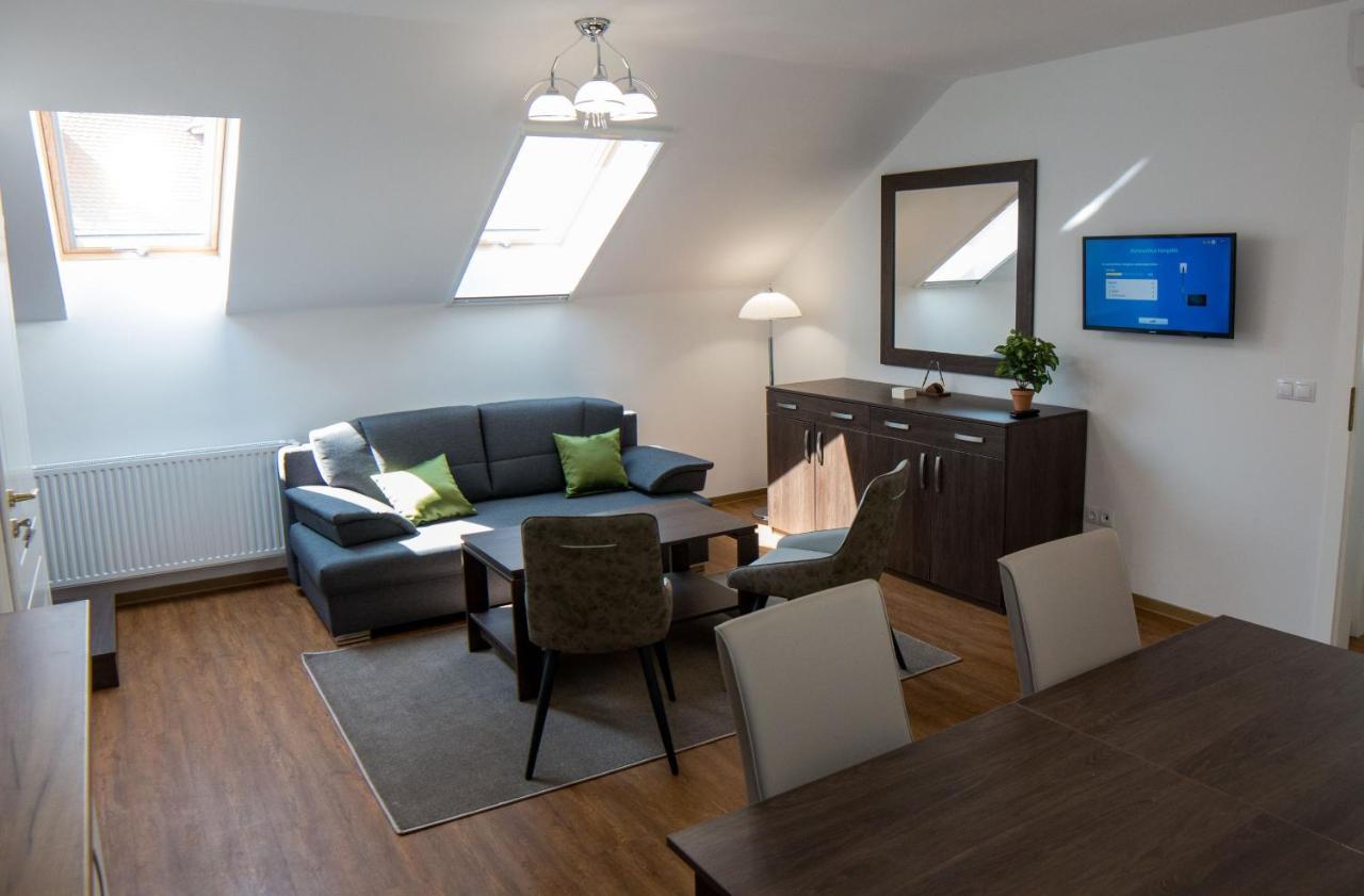 Mecset Apartman Eger Eksteriør billede