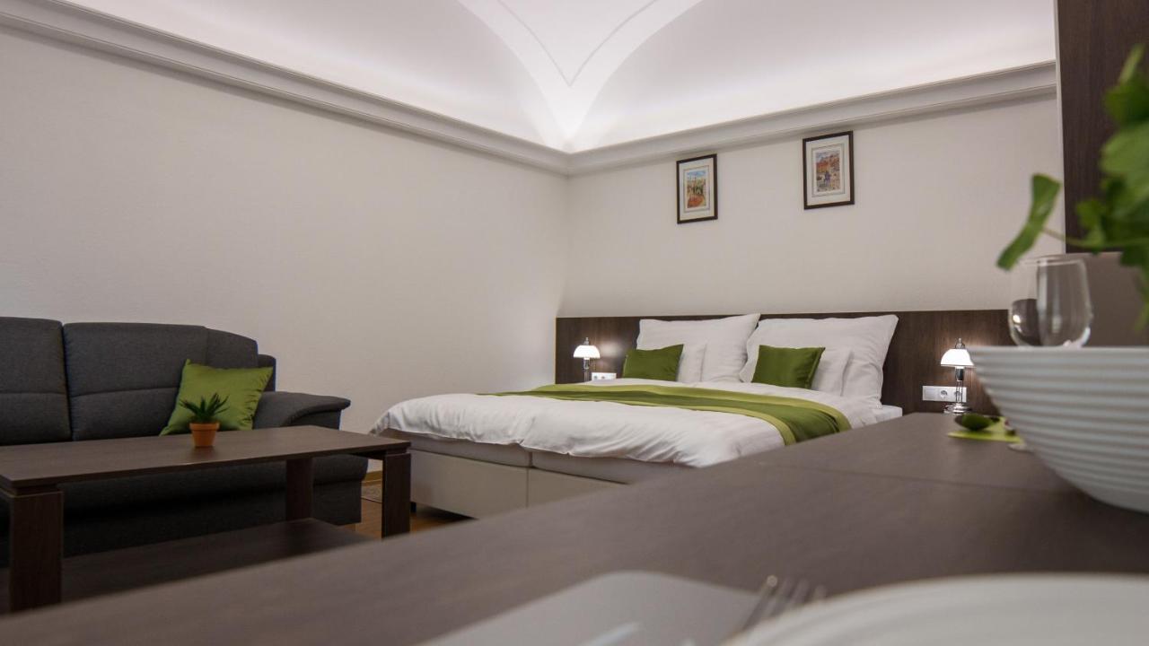 Mecset Apartman Eger Eksteriør billede
